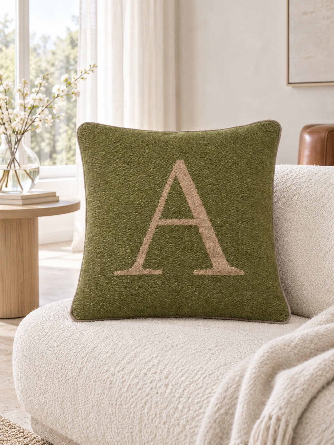 Luxury Cushion in 100% New Zealand Lambswool Halter