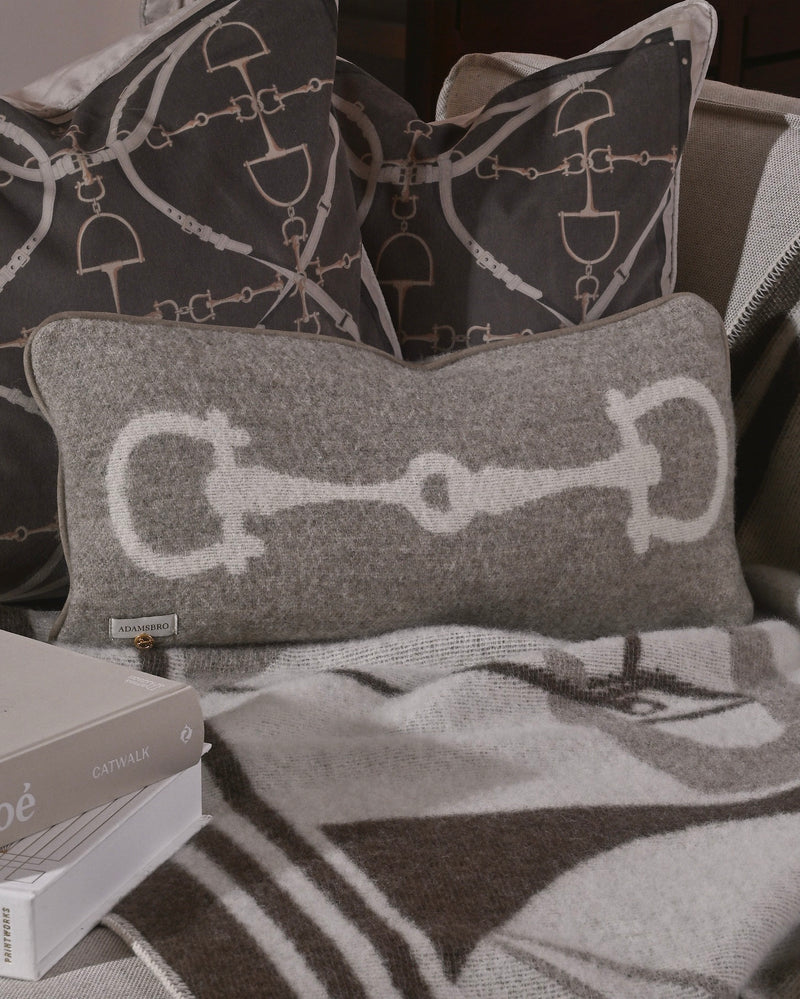 RETRO Luxury Cushion in 100% New Zealand Lambswool