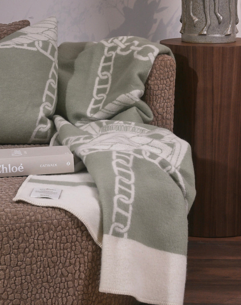 Chain Throw – 100% New Zealand Lambswool celadon green