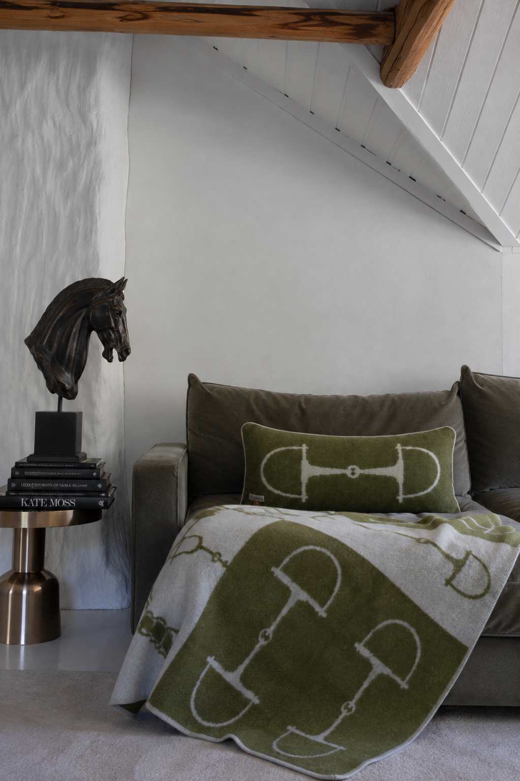 CLASSIC BIT CUSHION NZ WOOL MOSS