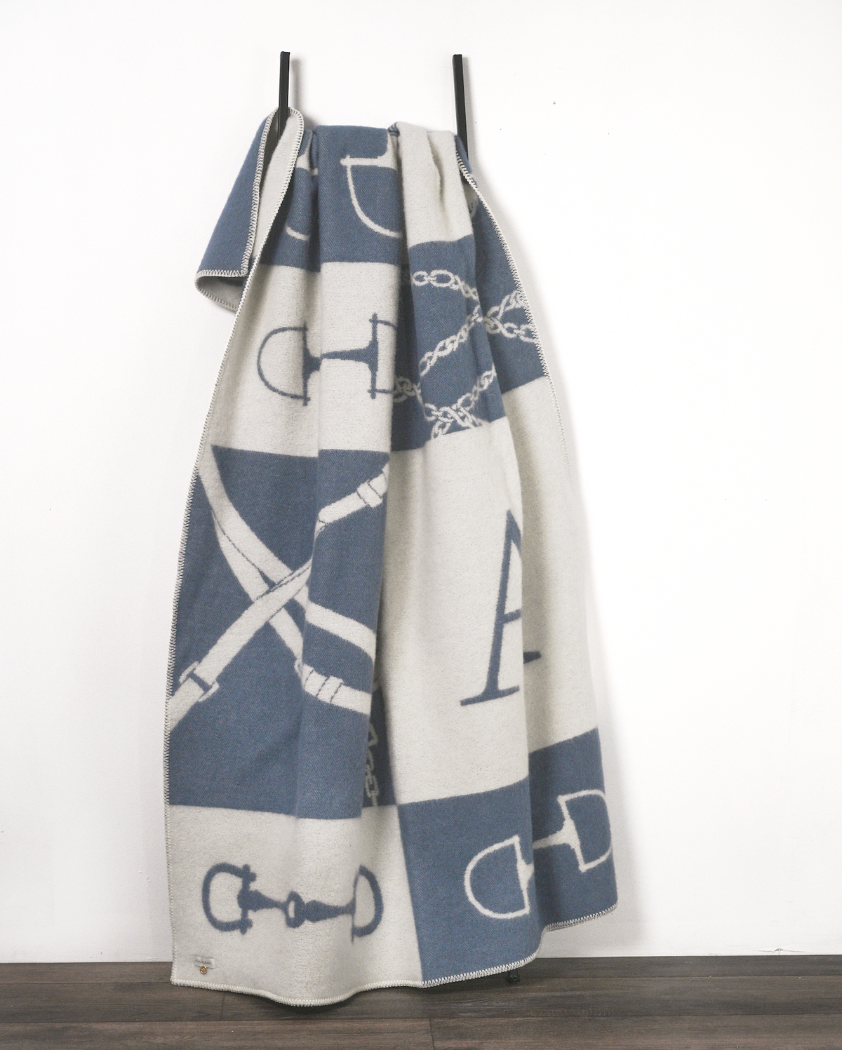 THROW CLASSIC BIT DENIM BLUE