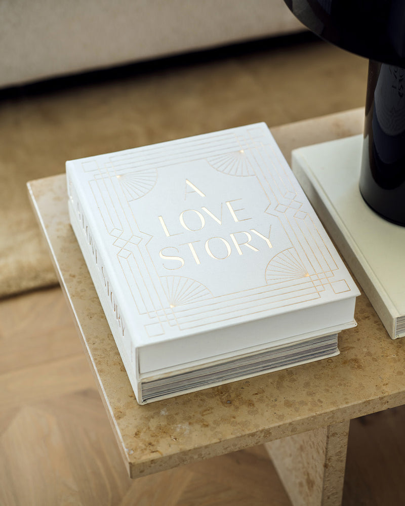 WEDDING PHOTO ALBUM A LOVE STORY