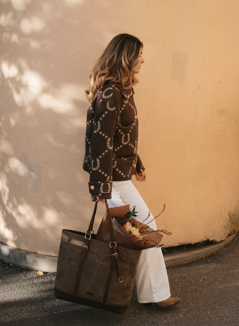 ADAMSBRO   LUXURY SHOPPER