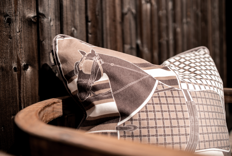 CLASSIC HORSE NEW LUXURY LINE BROWN