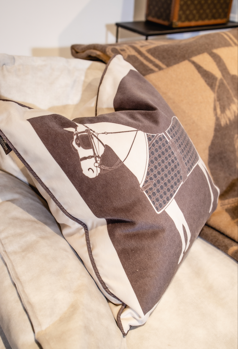 CLASSIC HORSE NEW LUXURY LINE BROWN