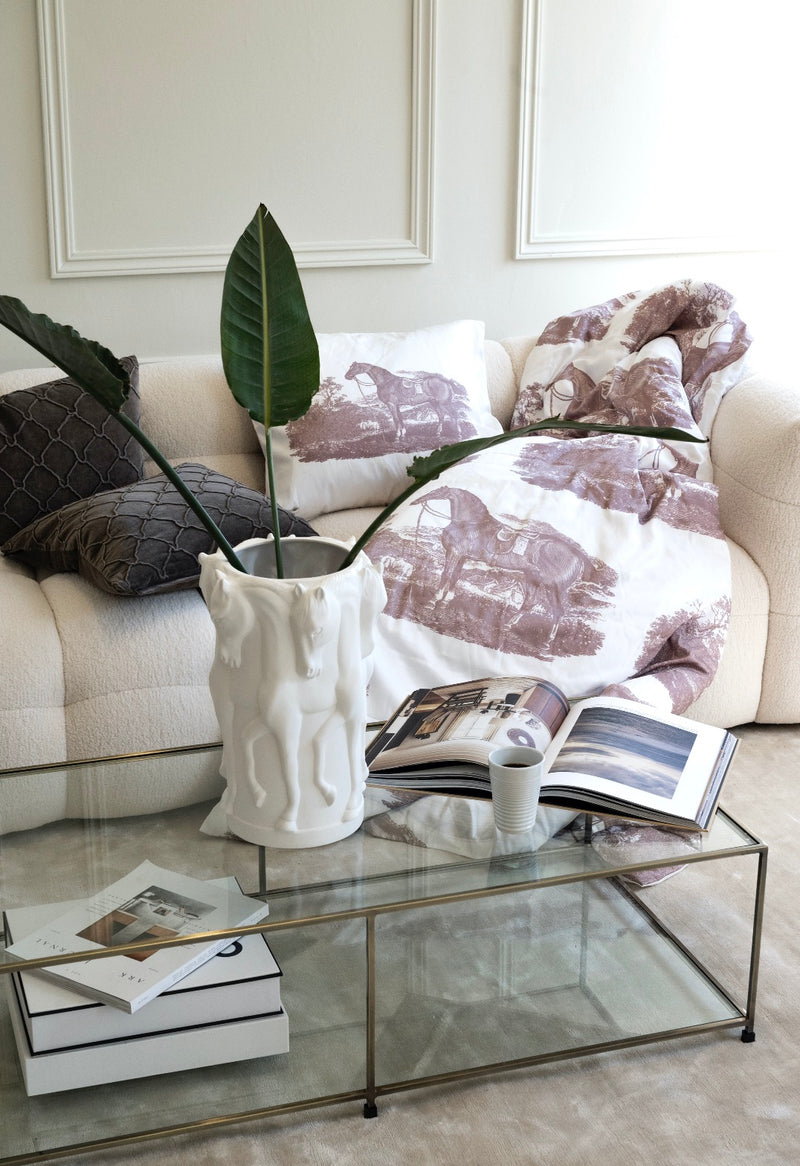 Exclusive duvet cover in the finest in cotton satin 59 IN X 83 IN + 20 X 24 IN